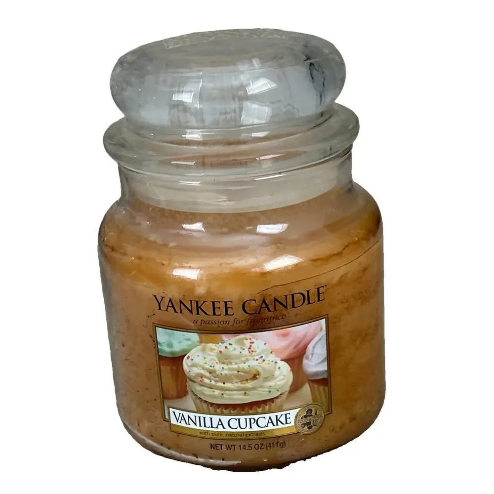 Yankee Candle Vanilla Cupcake 14.5 Oz Single Wick House-Warmer Candle, New